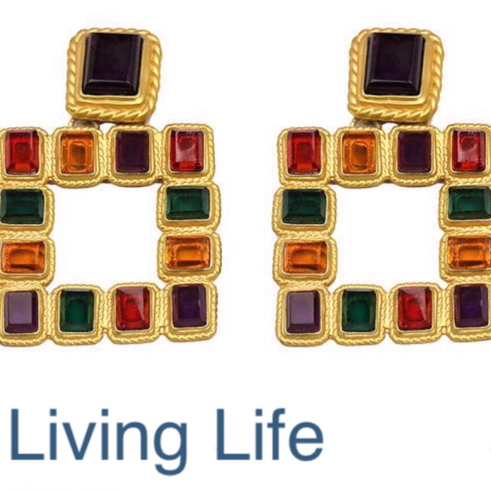 Living Life Earrings ( brand new )